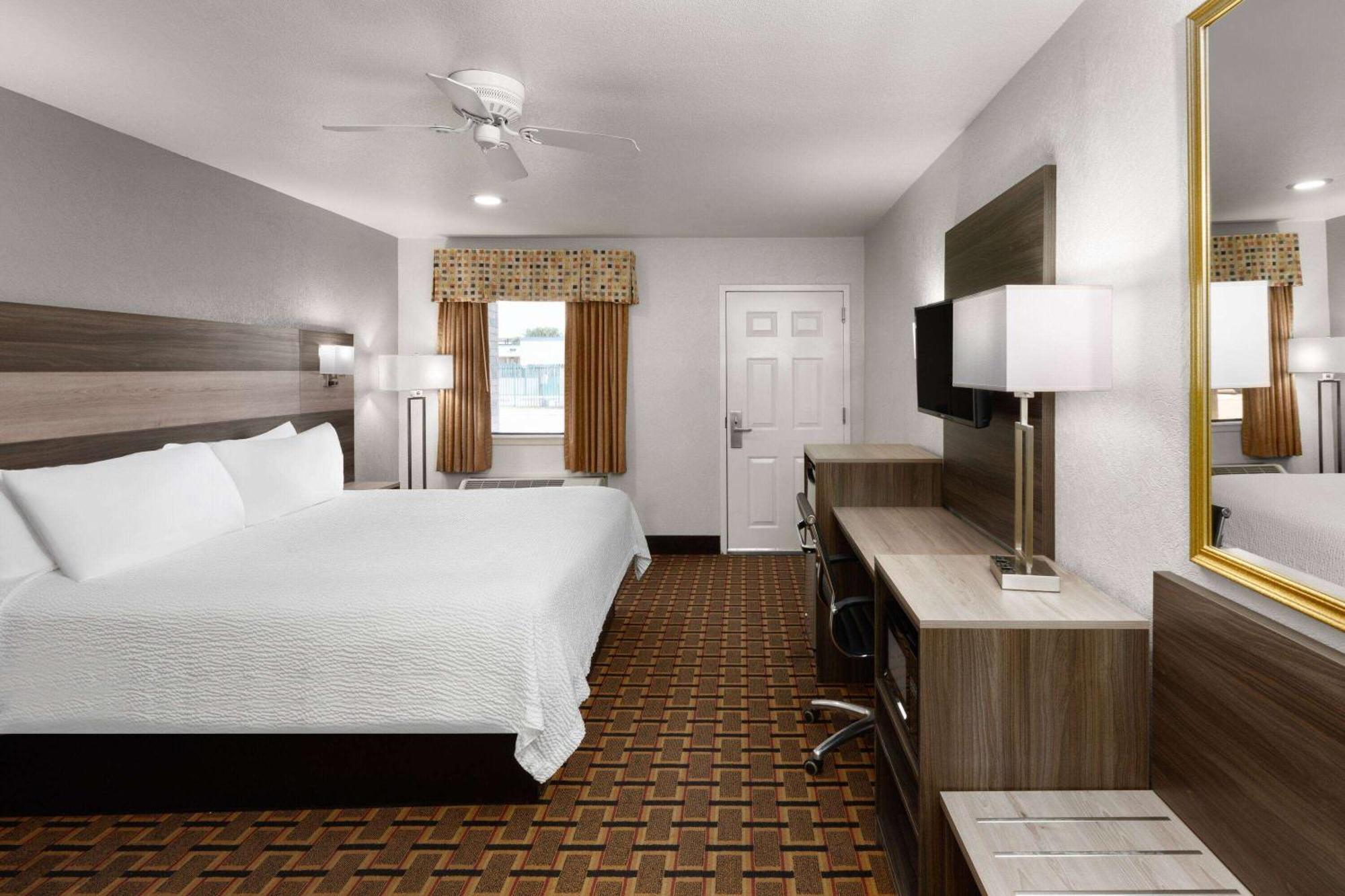 Motel Ramada Limited 2*