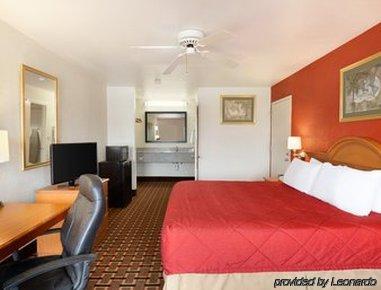 Ramada Limited Motel 2*
